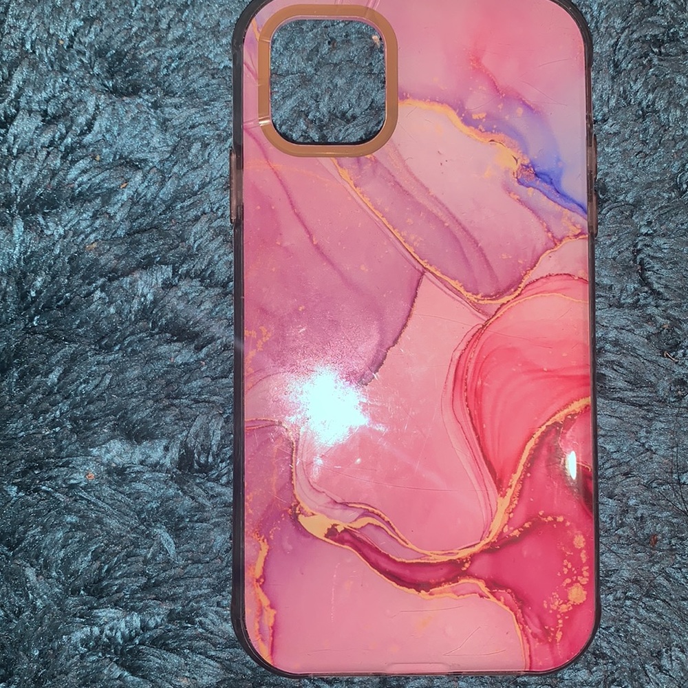 iPhone 11 case - Picture 3 of 3